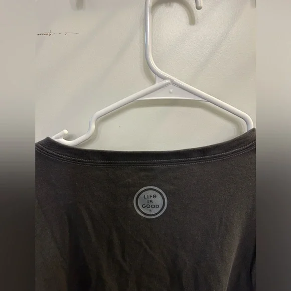 NWT Life Is Good Happy Holidays V-Neck Long Sleeve - Picture 7 of 10